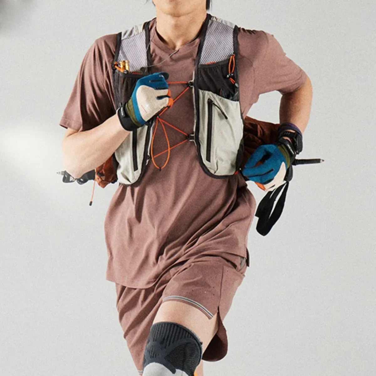 Running Hydration Vest - เสื้อกั๊กน้ำหนักเบาสำหรับเดินป่ากลางแจ้งในฤดูร้อน ใช้งานได้หลากหลาย เหมาะสำหรับวิ่งออฟโรดและตั้งแคมป์กลางแจ้ง สำหรับทั้งผู้ชายและผู้หญิง